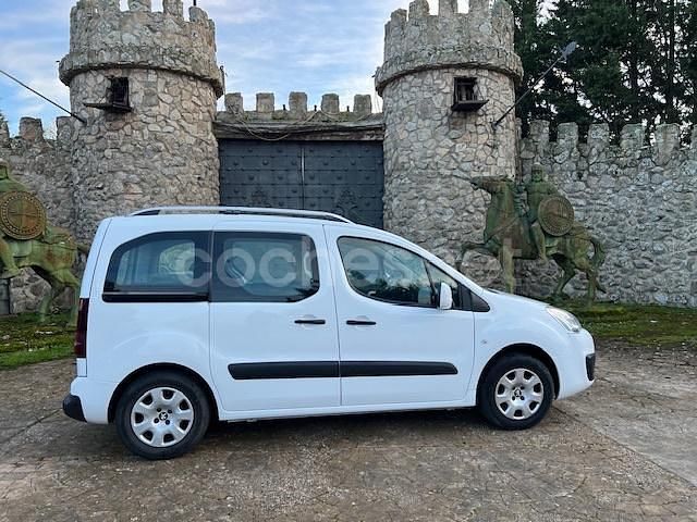 Usado Peugeot Partner Tepee 75 CV (55 kW) 2015 Blanco Monovolumen
