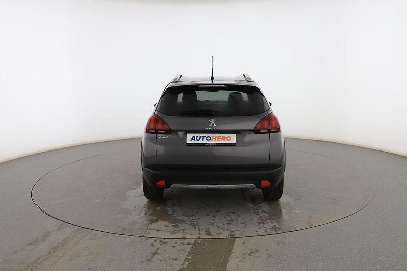 Usado Peugeot 2008 Allure 114 CV (83 kW) 2019 Gris SUV