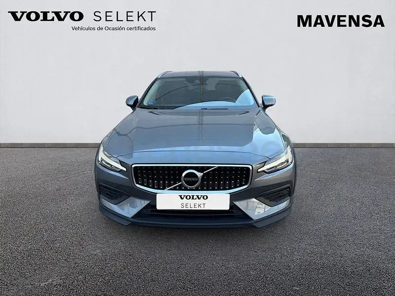 Usado Volvo V60 CC 197 CV (144 kW) 2021 Gris / plata Familiar