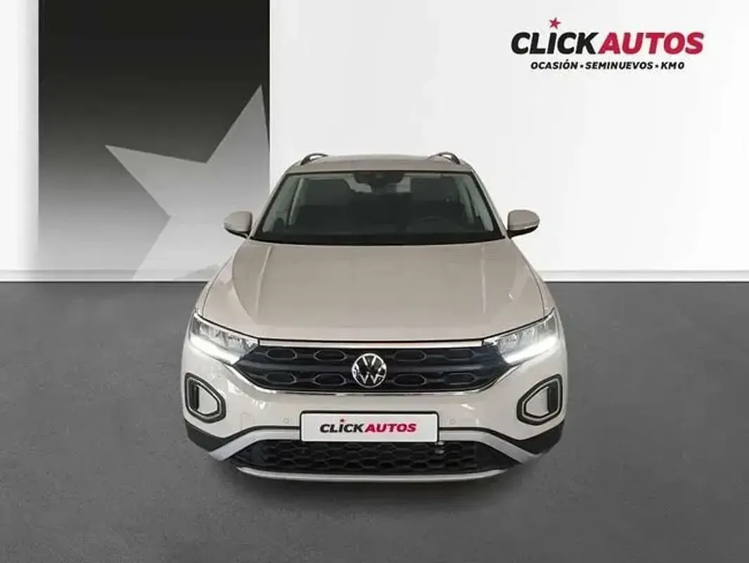 Usado VW T-Roc 116 CV (85 kW) 2025 Gris SUV