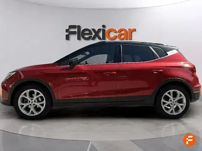 Usado Seat Arona FR 150 CV (110 kW) 2023 Rojo SUV