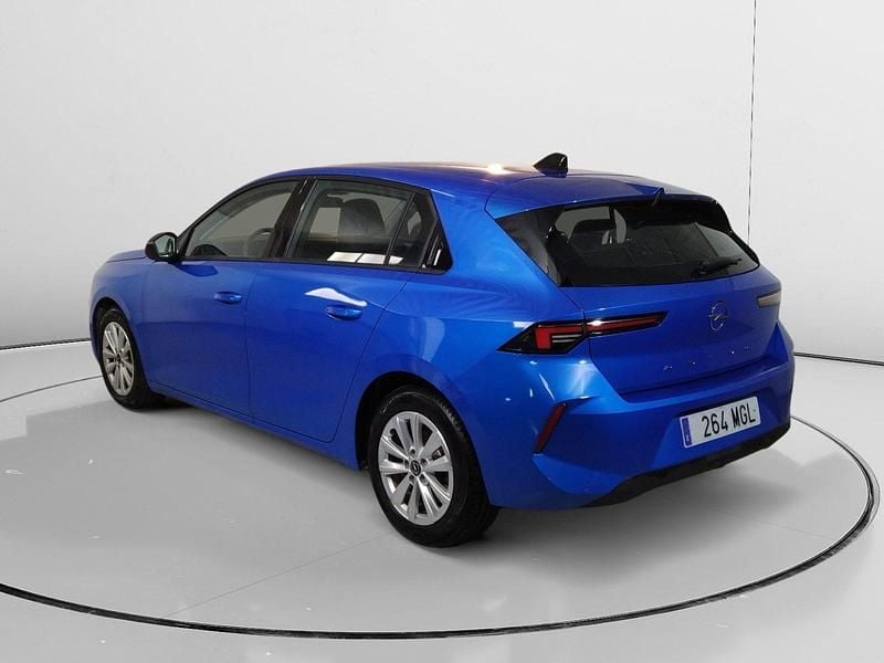 Usado Opel Astra Edition 131 CV (96 kW) 2023 Azul Utilitario
