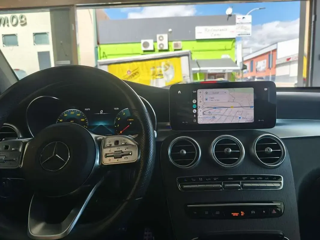 Używany Mercedes GLC300 258 KM (189 kW) 2021 Niebieski Coupe