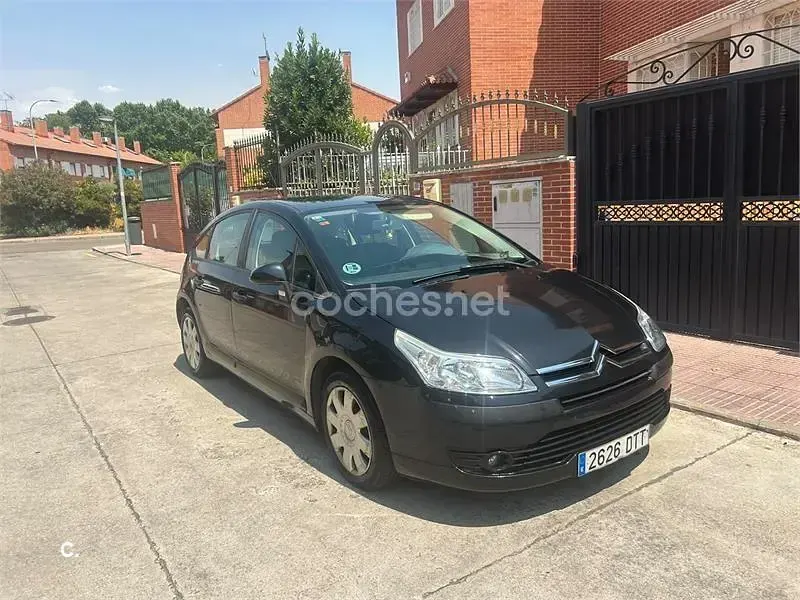 Usado Citroën C4 Exclusive 110 CV (80 kW) 2006 Negro Berlina