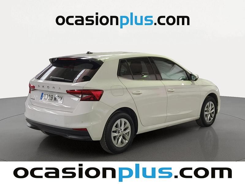Usado Skoda Fabia Selection 95 CV (69 kW) 2024 Blanco Berlina