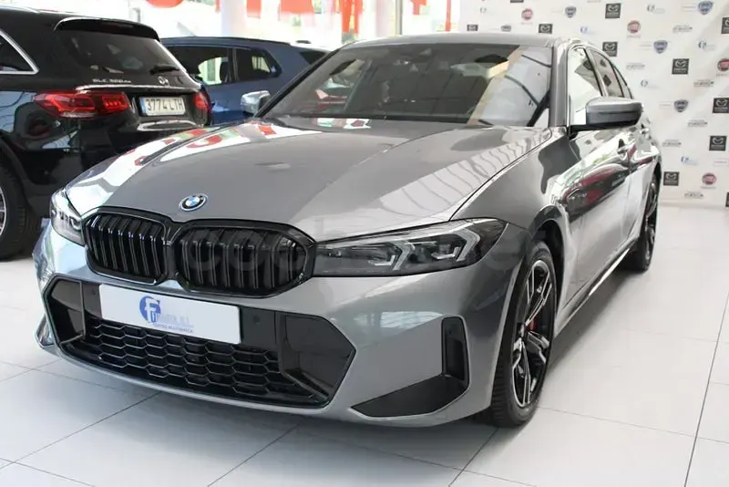 Usado BMW 330e 292 CV (214 kW) 2025 Gris / plata Berlina