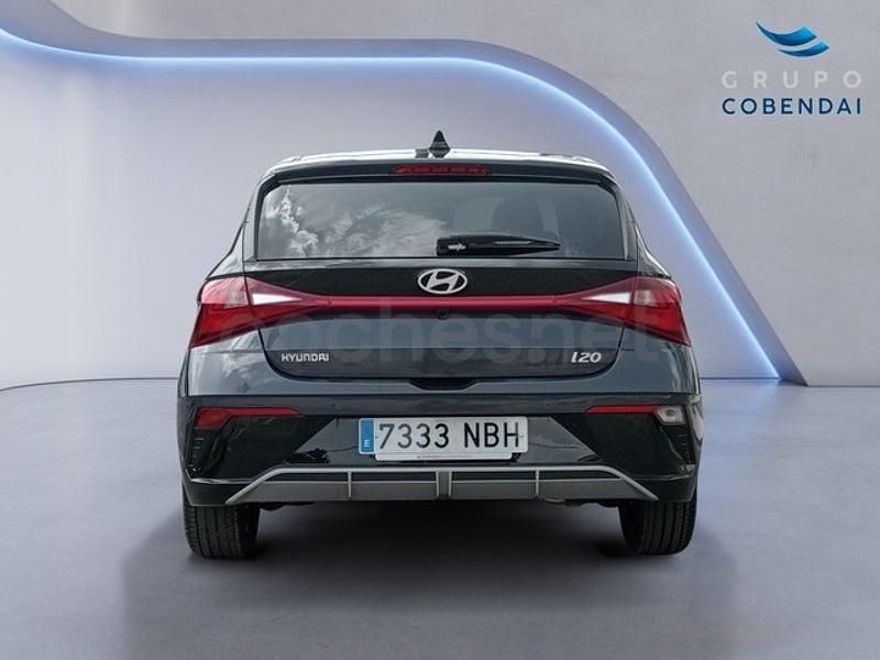 Usado Hyundai i20 100 CV (73 kW) 2025 Gris / plata Utilitario