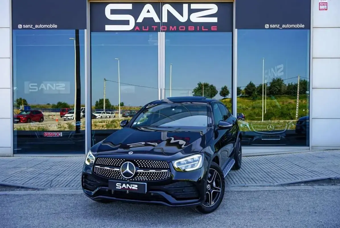 Usado Mercedes GLC300 245 CV (180 kW) 2021 Negro SUV