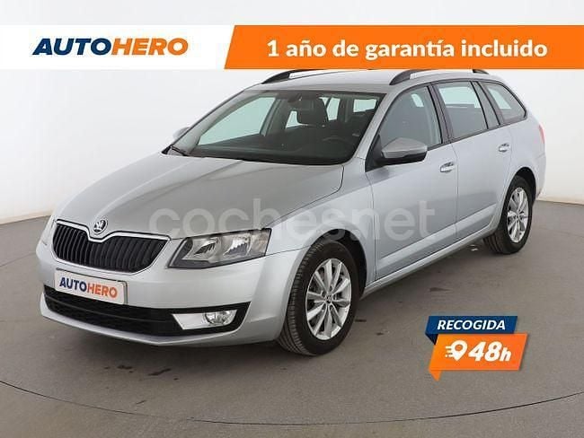 Gris / plata Usado 2016 Skoda Octavia Ambition Familiar | 13.899 € (Precio justo) - Imagen 1/3