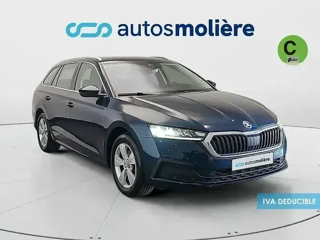 Usado Skoda Octavia Ambition 115 CV (84 kW) 2022 Azul Familiar