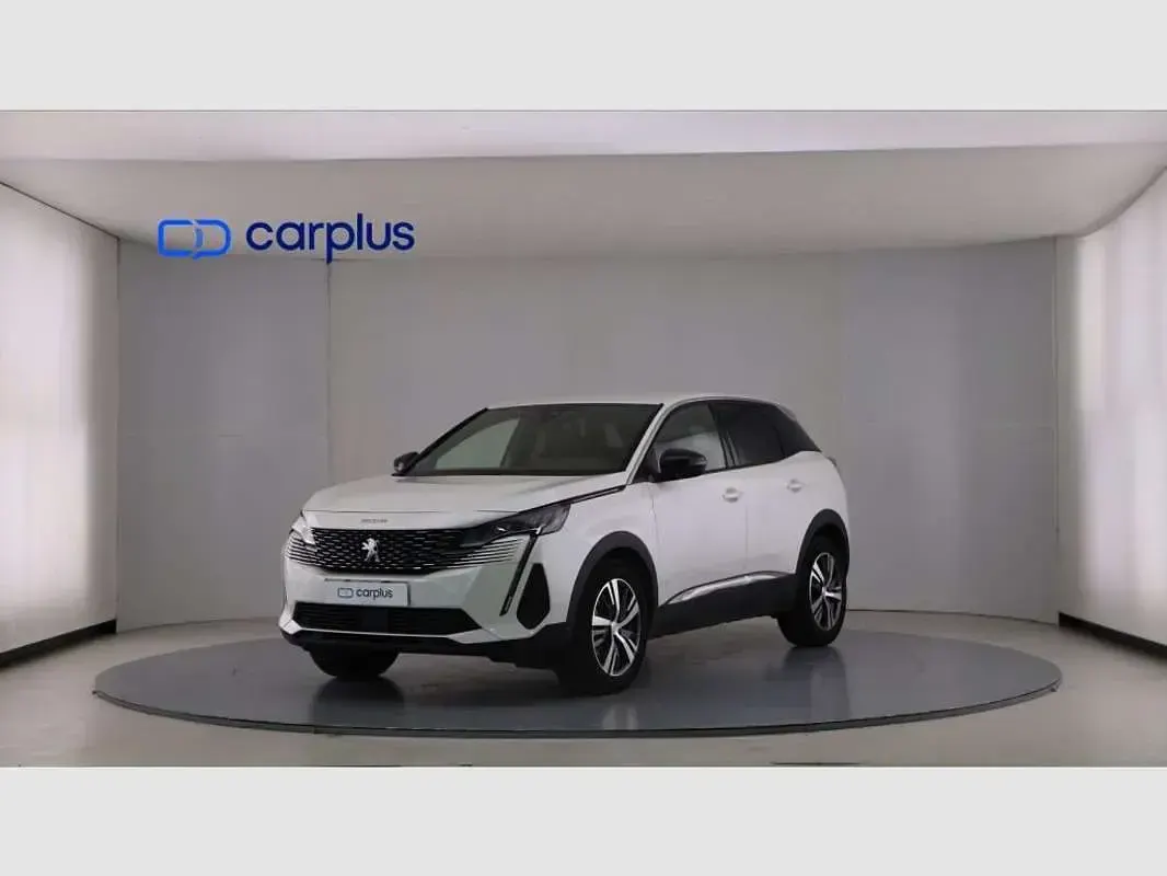 Usado Peugeot 3008 Active 136 CV (100 kW) 2024 Blanco SUV