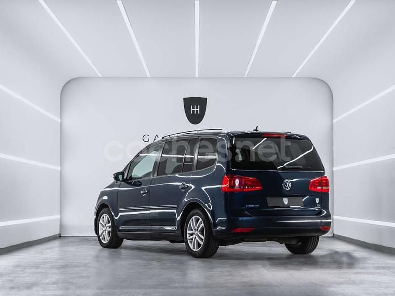 Usado VW Touran Advance 105 CV (77 kW) 2013 Azul Monovolumen