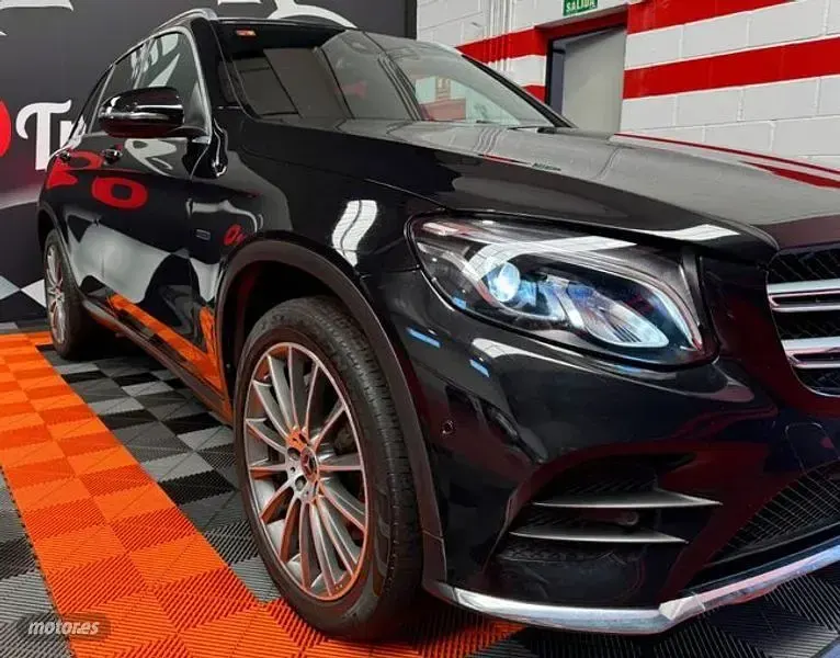 Usado Mercedes GLC350 AMG line 320 CV (235 kW) 2017 Negro SUV