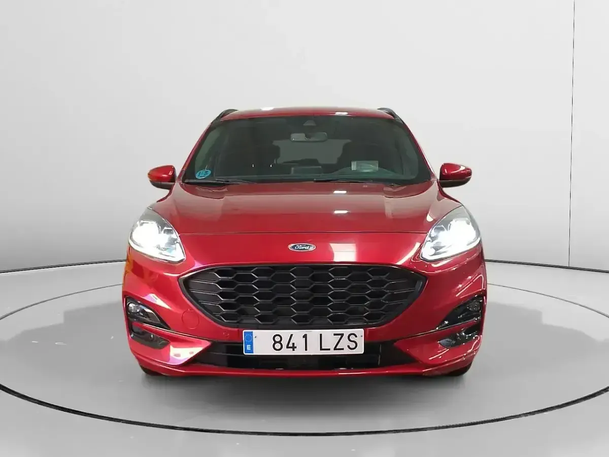 Usado Ford Kuga ST-Line 150 CV (110 kW) 2022 Rojo SUV