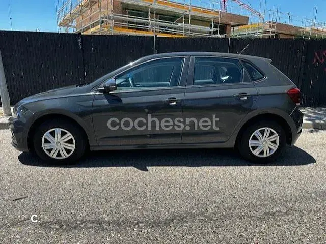 Usado VW Polo Edition 65 CV (47 kW) 2019 Gris / plata Utilitario
