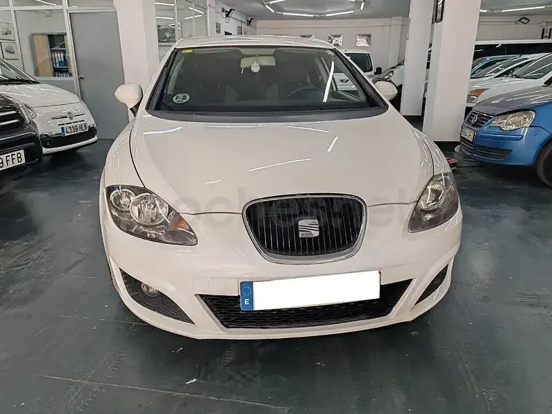 Usado Seat Leon Reference 90 CV (66 kW) 2010 Blanco Utilitario