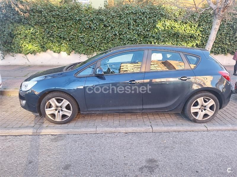 Usado Opel Astra Business 95 CV (69 kW) 2012 Azul Berlina