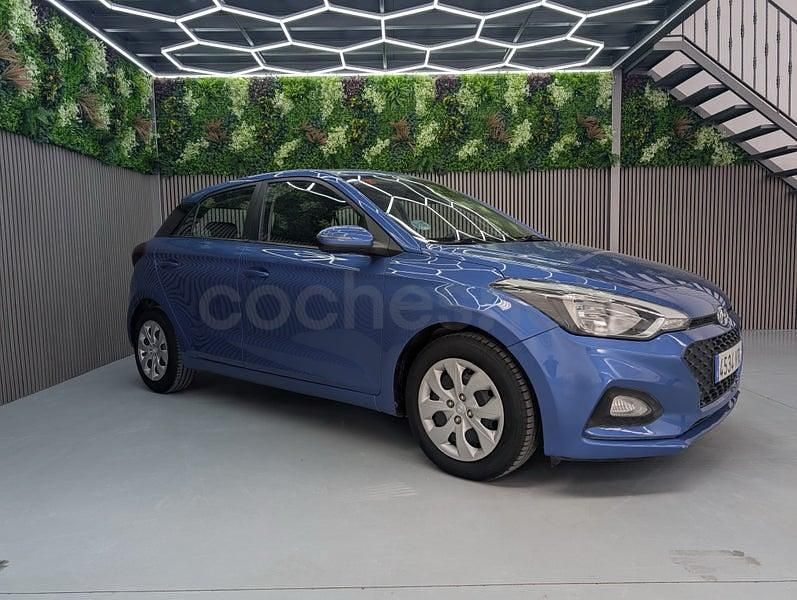 Usado Hyundai i20 84 CV (61 kW) 2019 Azul Utilitario