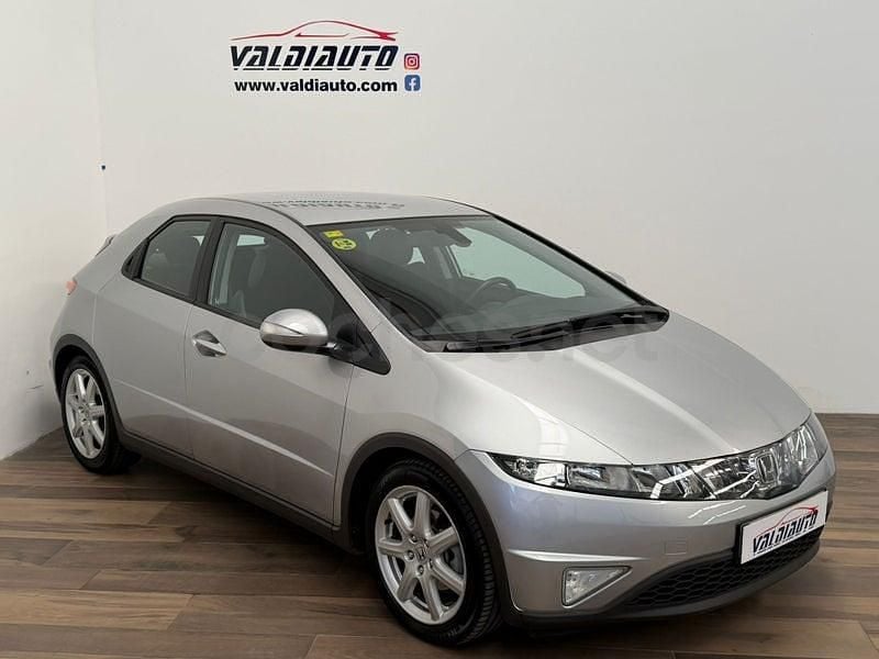 Usado Honda Civic Sport 140 CV (102 kW) 2009 Gris / plata Berlina