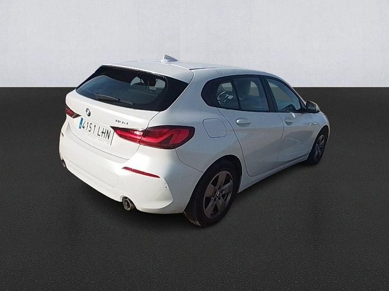 Usado BMW 118 Comfort Edition 150 CV (110 kW) 2020 Blanco Utilitario