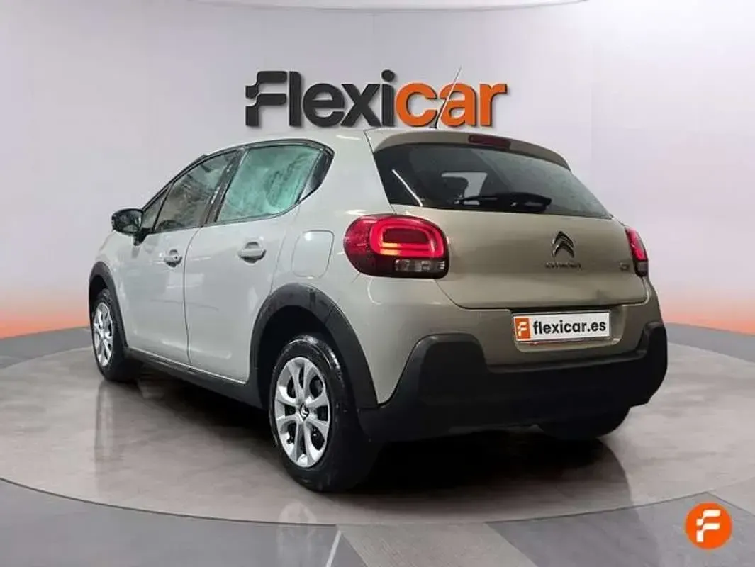 Usado Citroën C3 Feel 99 CV (72 kW) 2021 Gris Utilitario