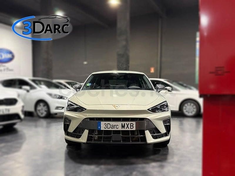 Usado Cupra Leon 150 CV (110 kW) 2024 Beige Berlina
