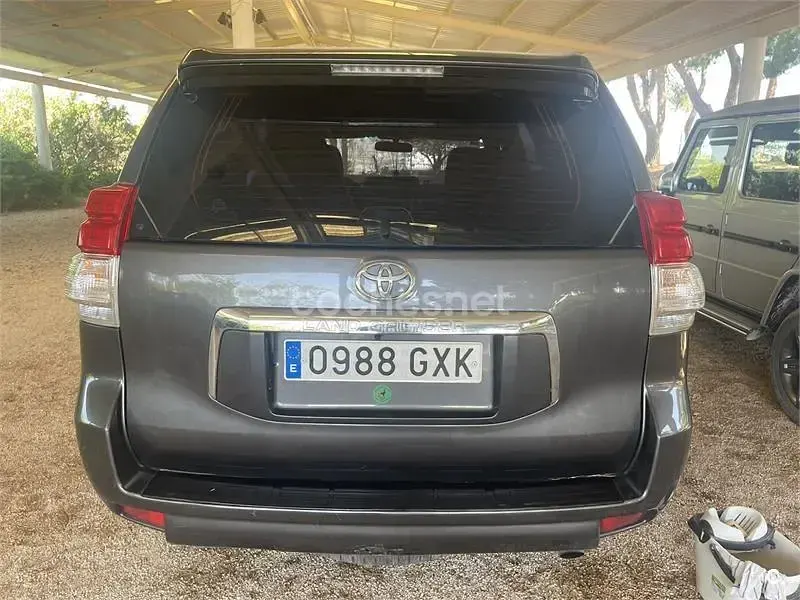 Usado Toyota Land Cruiser 173 CV (127 kW) 2010 Gris / plata SUV