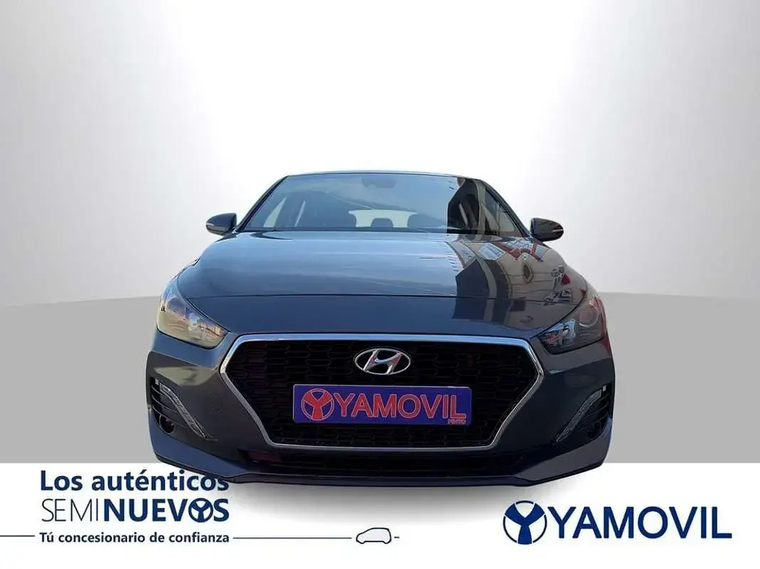 Begagnad Hyundai i30 120 HK (88 kW) 2018 Grå Halvkombi