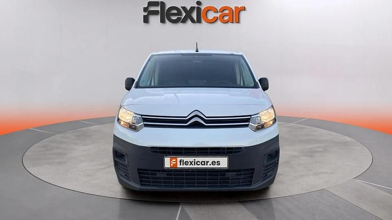 Usado Citroën Berlingo Feel 102 CV (75 kW) 2022 Blanco Monovolumen