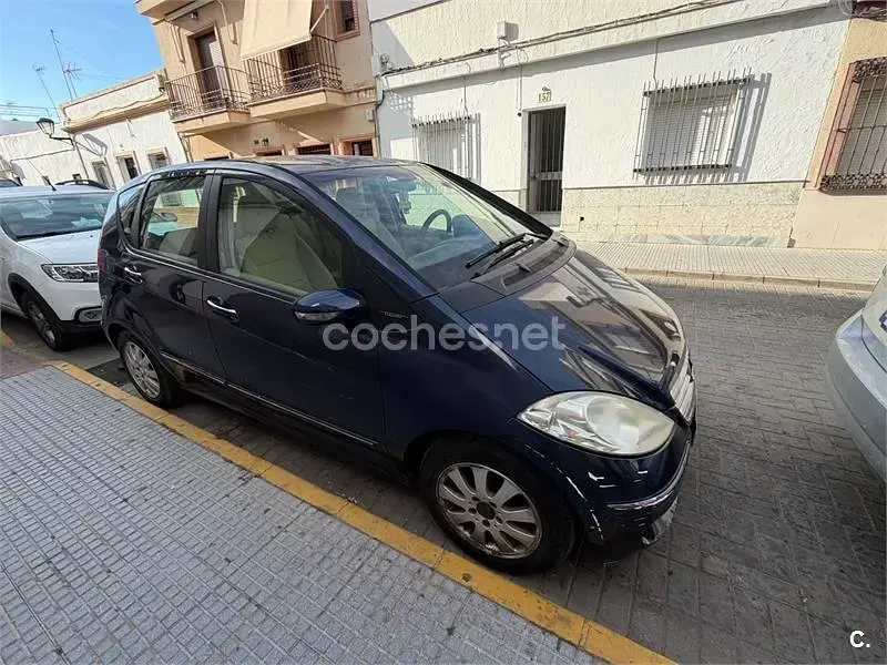 Usado Mercedes A180 Elegance 109 CV (80 kW) 2008 Negro Monovolumen