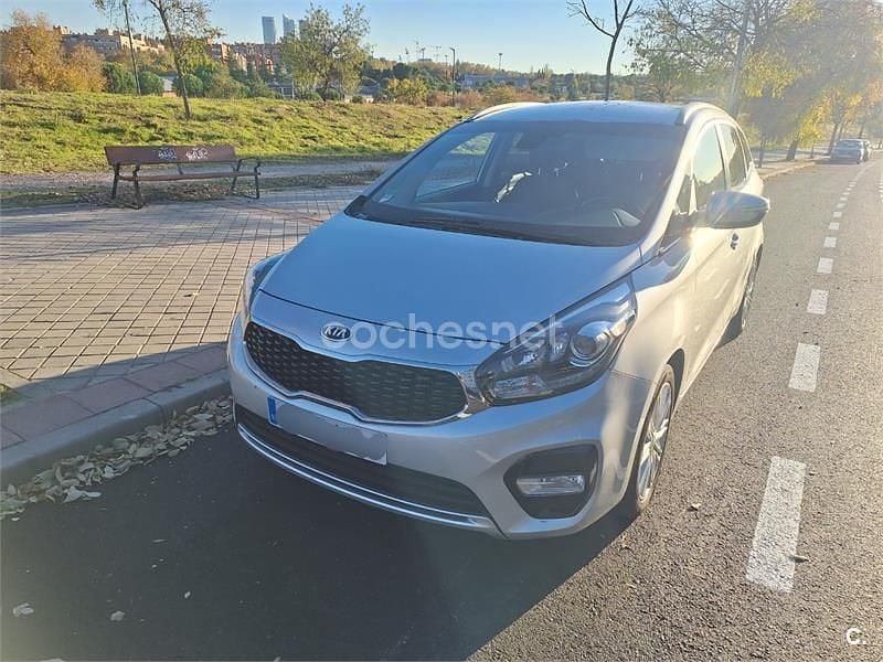 Gris / plata Usado 2017 Kia Carens Monovolumen | 10.800 € (Buen precio) - Imagen 1/4