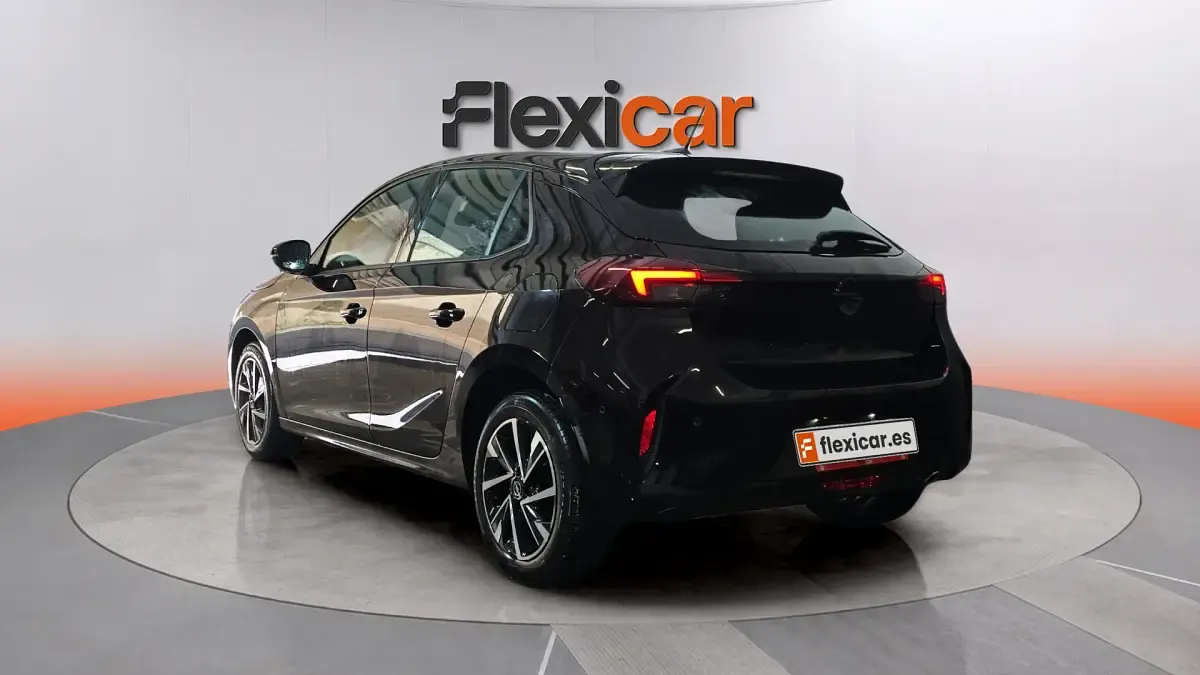 Usado Opel Corsa 101 CV (74 kW) 2025 Negro Utilitario