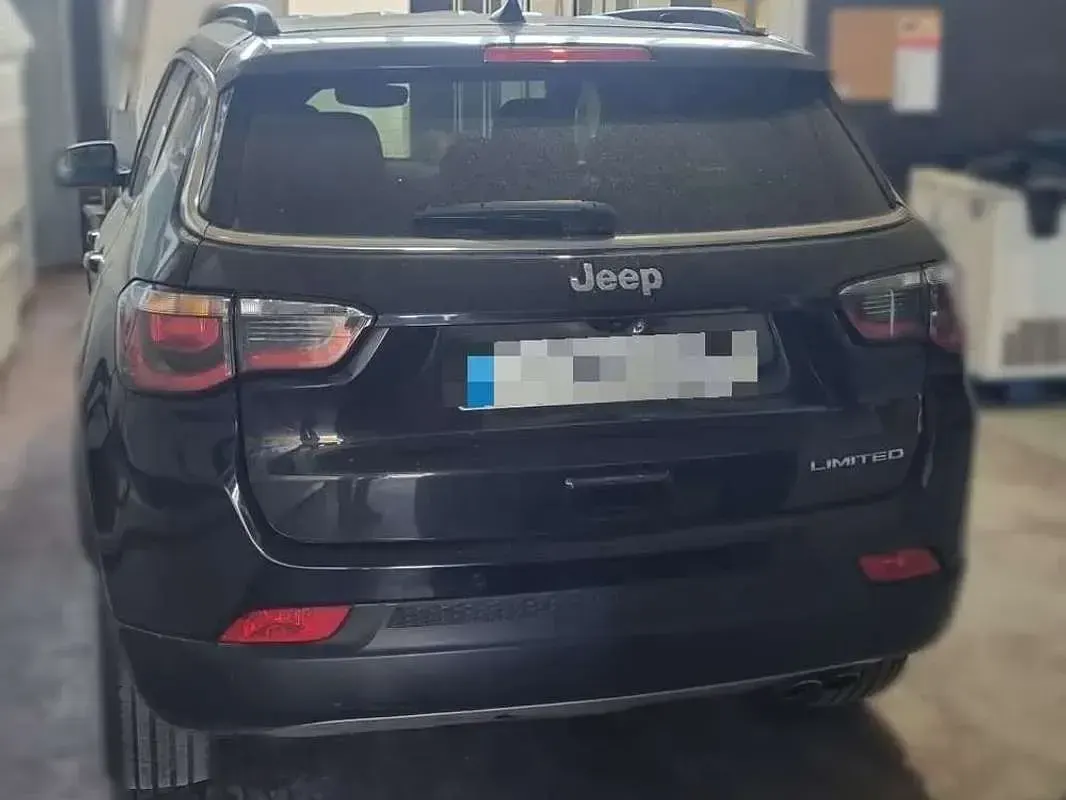 Usado Jeep Compass Limited 150 CV (110 kW) 2020 Negro SUV
