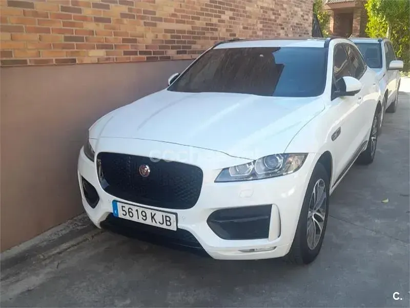 Usado Jaguar F-Pace R-Sport 250 CV (183 kW) 2018 Blanco SUV