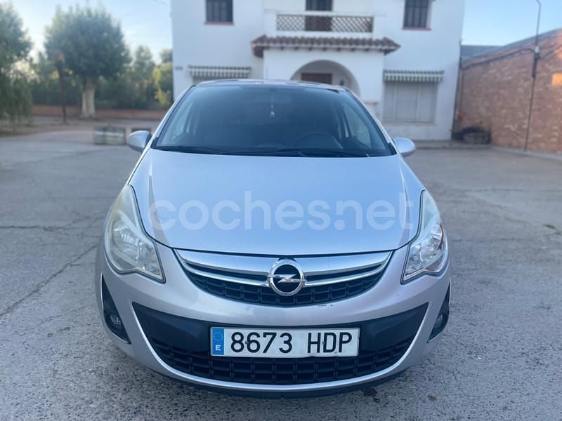 Usado Opel Corsa 75 CV (55 kW) 2011 Gris / plata Berlina
