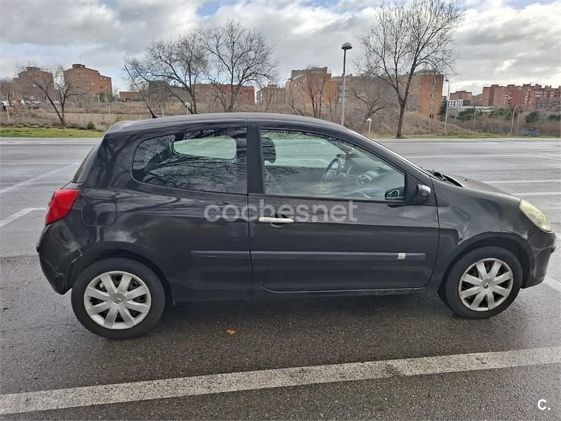 Usado Renault Clio II Rip Curl 85 CV (62 kW) 2008 Negro Berlina