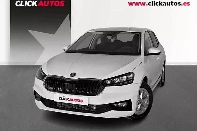 Blanco Usado 2025 Skoda Fabia Selection Utilitario | 16.450 € (Precio justo) - Imagen 1/4