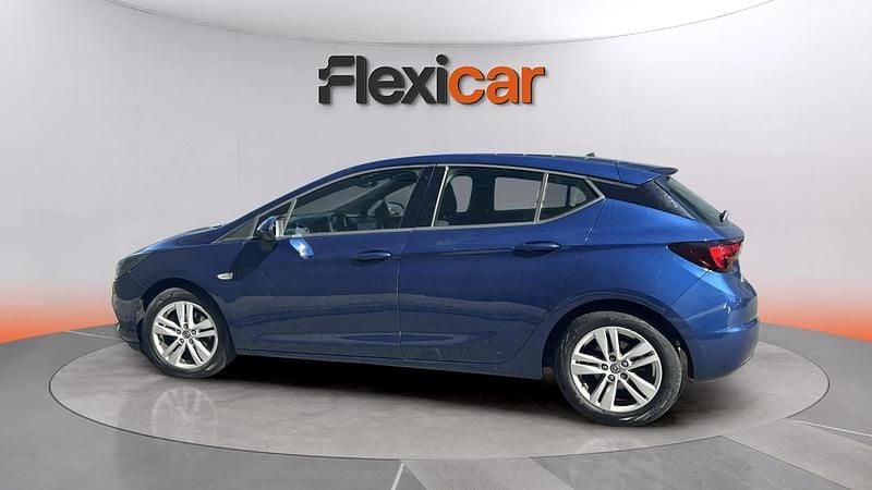 Usado Opel Astra Business 131 CV (96 kW) 2020 Azul Familiar