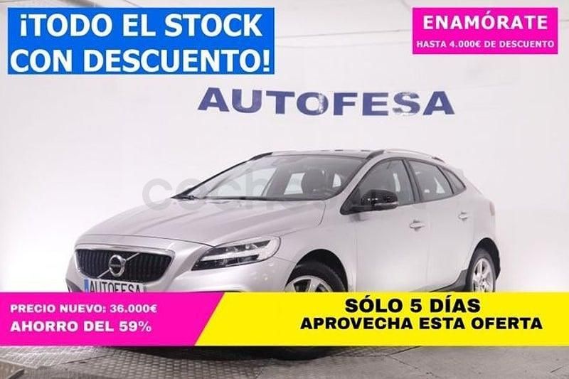 Usado Volvo V40 CC Momentum 150 CV (110 kW) 2017 Gris / plata Familiar
