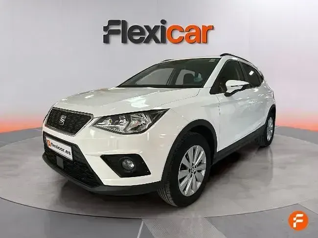 Usado Seat Arona Style 95 CV (69 kW) 2019 Blanco SUV