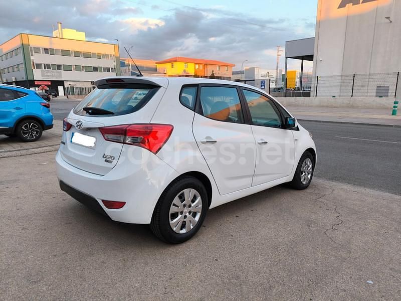 Usado Hyundai ix20 Comfort 77 CV (56 kW) 2011 Blanco Utilitario