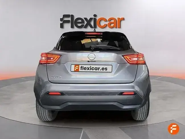 Usado Nissan Juke N-Connecta 114 CV (83 kW) 2024 Gris SUV