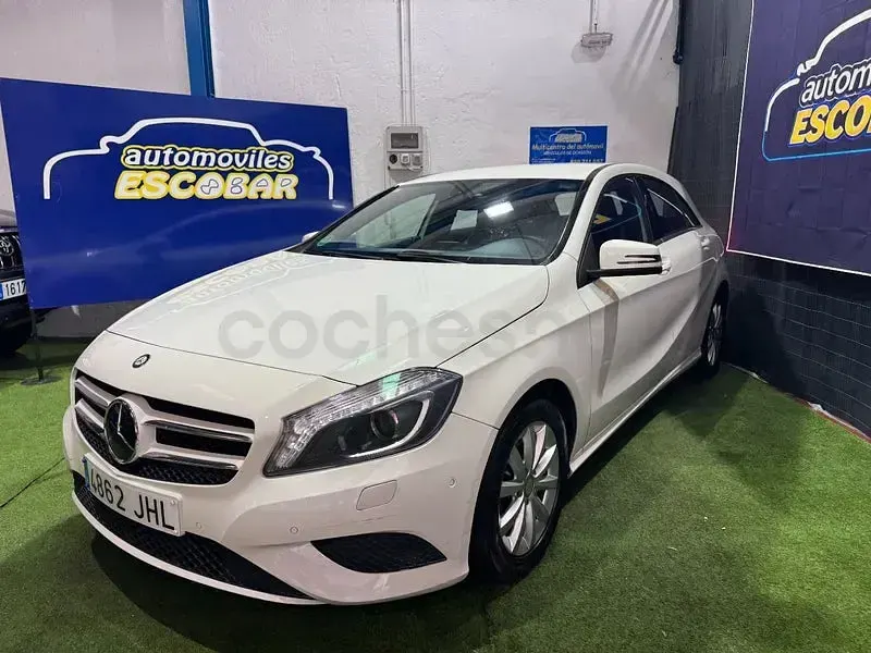Usado Mercedes A180 Style 122 CV (89 kW) 2013 Blanco Utilitario
