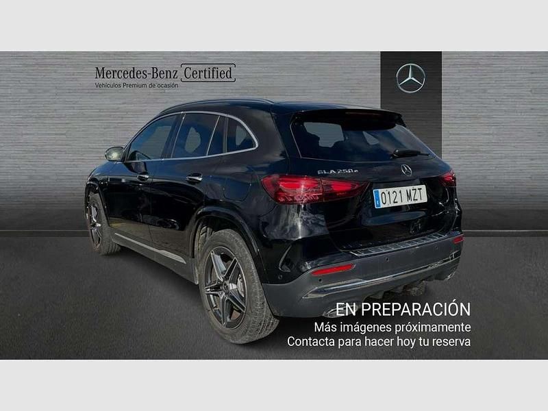 Usado Mercedes GLA250 218 CV (160 kW) 2025 SUV