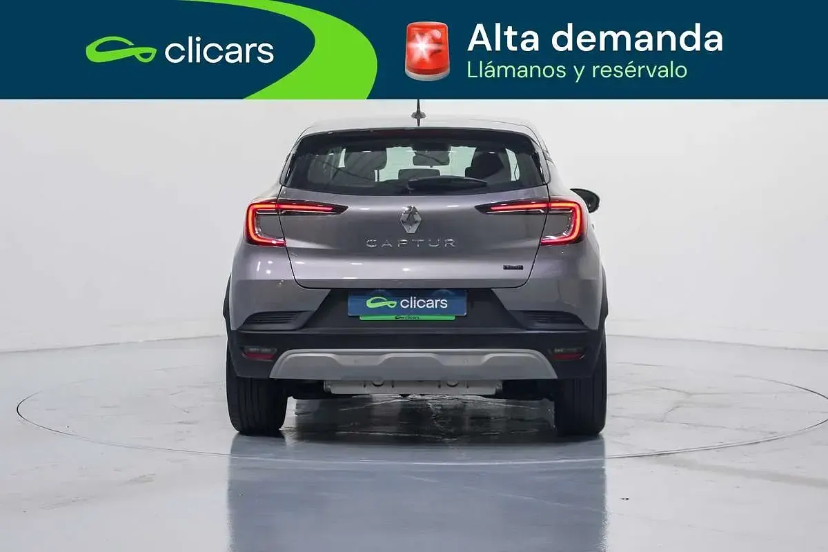 Usado Renault Captur Evolution 160 CV (117 kW) 2022 Gris SUV