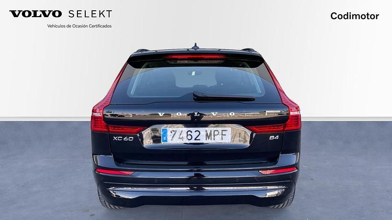 Usado Volvo XC60 Core 197 CV (144 kW) 2024 Negro SUV