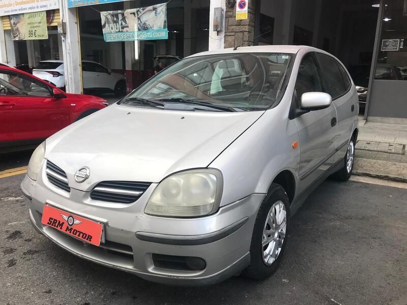 Gris Usado 2005 Nissan Almera Tino Acenta Monovolumen | 1800 € - Imagen 1/4
