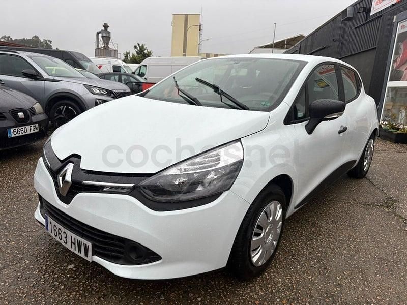 Usado Renault Clio IV Authentique 75 CV (55 kW) 2014 Blanco Berlina