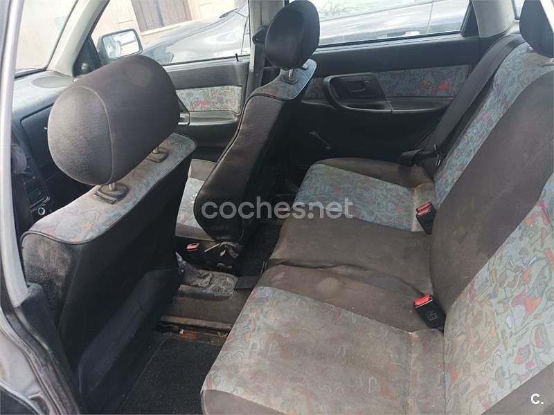 Usado Seat Ibiza 60 CV (44 kW) 1998 Gris / plata Utilitario