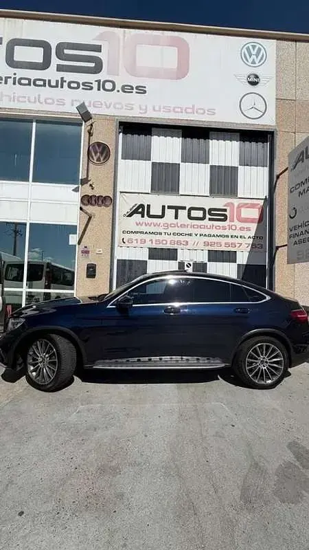 Usado Mercedes GLC250 AMG 204 CV (150 kW) 2017 Azul SUV